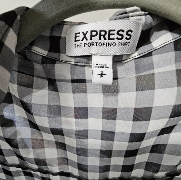 Express Black and White Checkered Blouse, size Small. Never worn! - Picture 8 of 8